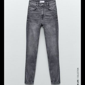 Zara jeans!!!!!!! High rise sculpts!